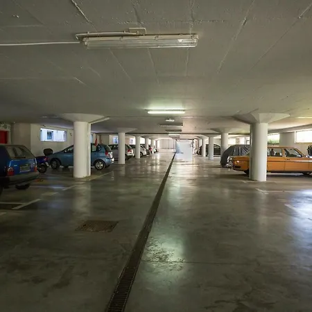Pavic - Private Parking * Задар