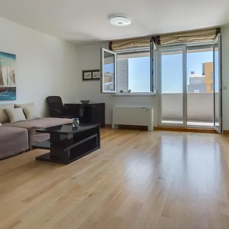 Pavic - Private Parking Apartment *