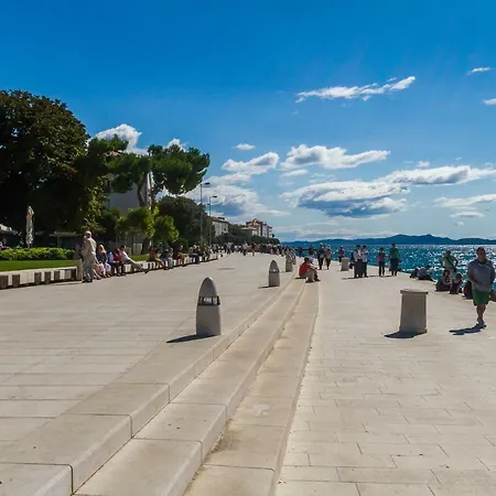 Pavic - Private Parking Zadar