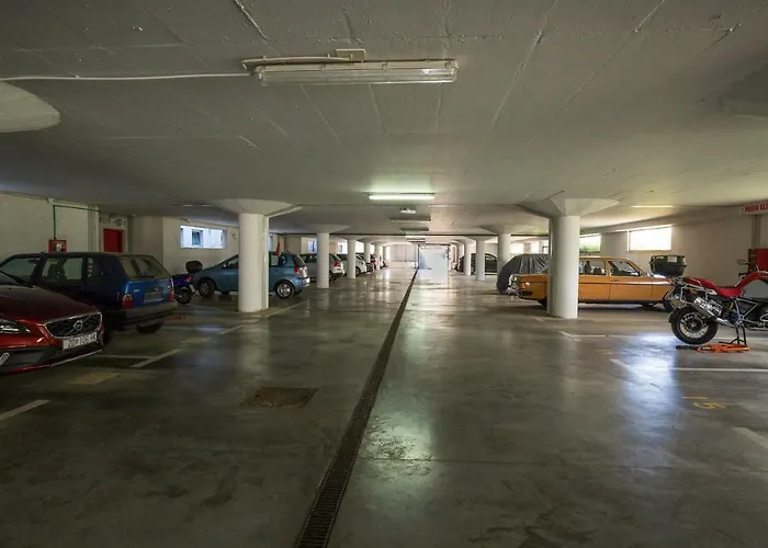 Pavic - Private Parking * Zadar