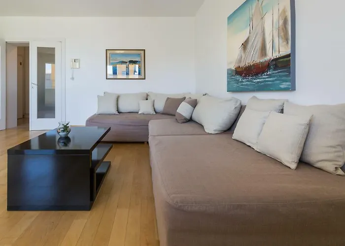 Pavic - Private Parking Zadar