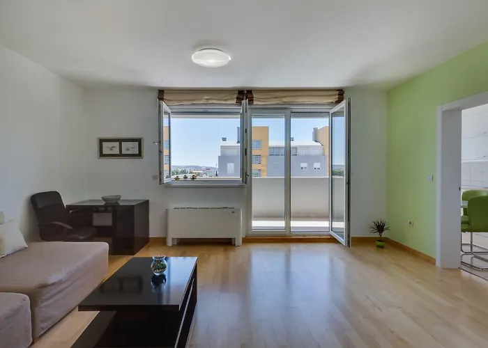 Pavic - Private Parking Zadar