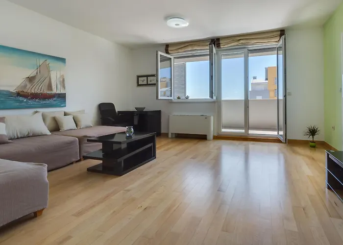 Pavic - Private Parking Appartement *