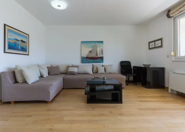 Appartement Pavic - Private Parking *